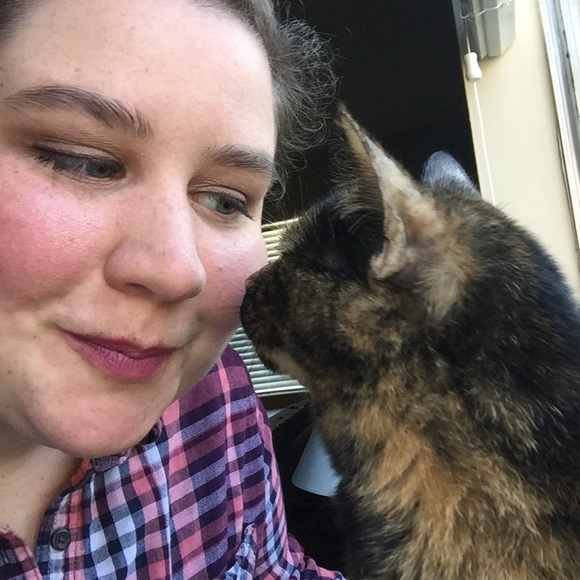 Meet your Posher, Eden - Picture 2 of 2